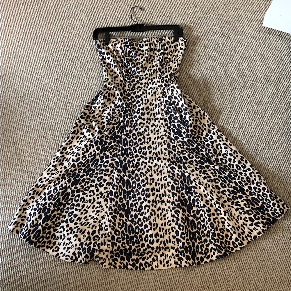Strapless Notice leopard dress
